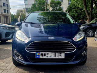 Ford Fiesta foto 1