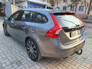 Volvo V60 foto 4