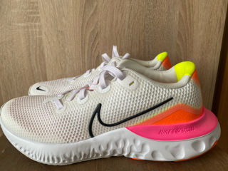 Nike Renew Run GS 'White Pink Blast foto 2