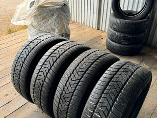 Зимние шины 235/55R18 Pirelli