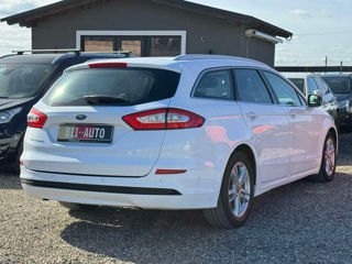 Ford Mondeo foto 4