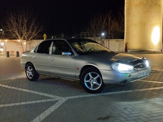 Ford Mondeo foto 4