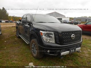 Nissan Titan foto 1