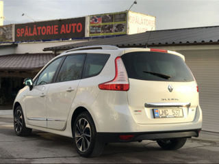 Renault Grand Scenic foto 2