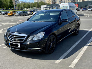 Mercedes E-Class foto 2