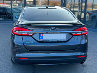 Ford Fusion foto 8