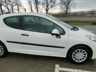 Peugeot 207 фото 3