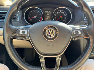 Volkswagen Jetta foto 12