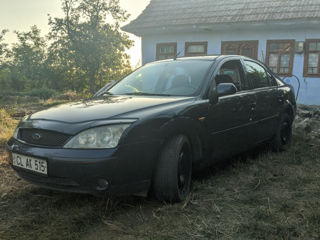 Ford Mondeo foto 1