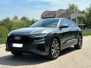 Audi Q8 foto 2