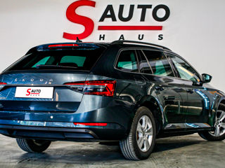 Skoda Superb foto 3