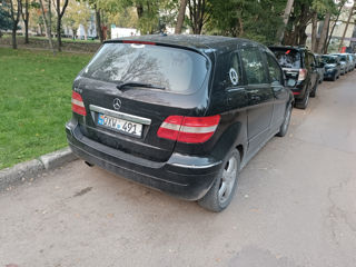 Mercedes B-Class foto 4