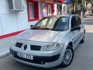 Renault Megane foto 1