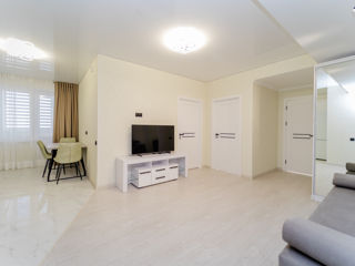 Apartament cu 2 camere, 76 m², Buiucani, Chișinău foto 2