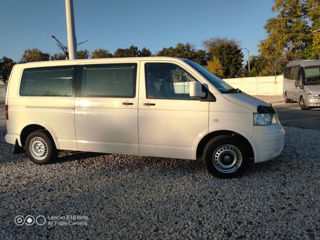 Volkswagen Caravelle foto 3