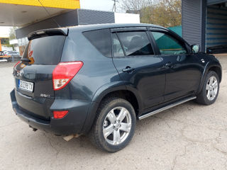 Toyota Rav 4 foto 4