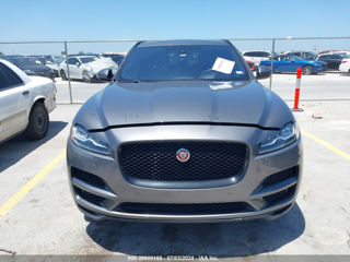 Jaguar F-PACE foto 2