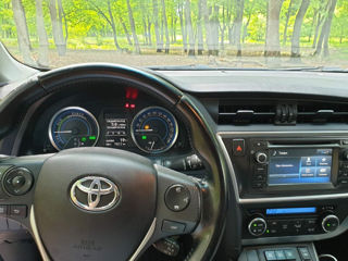 Toyota Auris foto 1