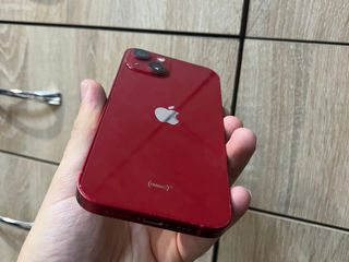 iphone 13 red foto 7