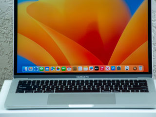 MacBook Pro 13 Retina 2017/ Core i5 7360u/ 8Gb Ram/ 256Gb SSD/ 13.3" Retina/ 134Cycles!! foto 6