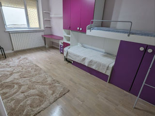 Apartament cu 3 camere, 110 m², Podul Chișinăului, Bălți foto 4