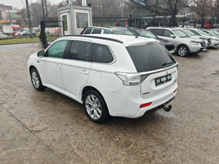 Mitsubishi Outlander foto 8