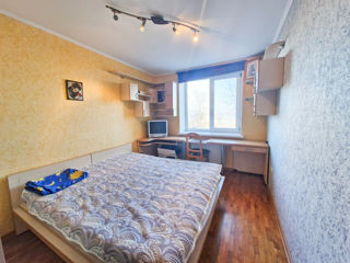 Apartament cu 3 camere, 80 m², Buiucani, Chișinău foto 7