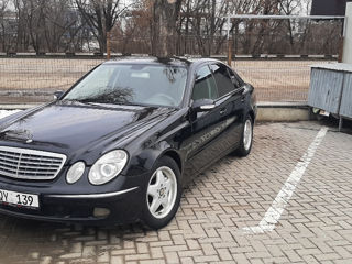 Mercedes E-Class foto 4