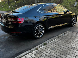 Skoda Superb foto 3