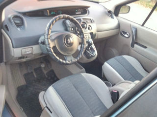 Renault Grand Scenic foto 6