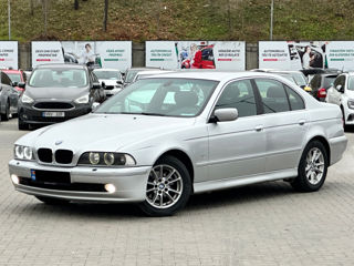 BMW 5 Series foto 3