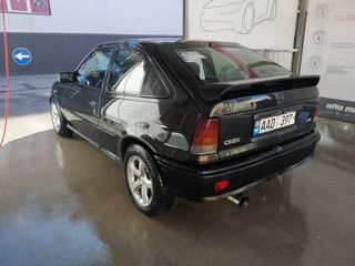 Opel Kadett GSI 2.0 foto 3