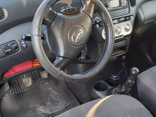 Toyota Yaris Verso foto 6