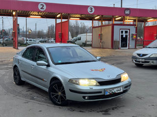 Renault Laguna foto 2