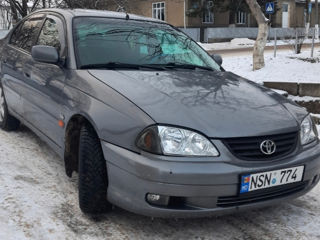 Toyota Avensis foto 5