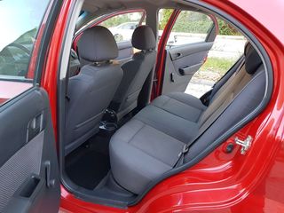 Chevrolet Aveo foto 8