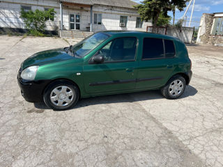 Renault Clio foto 2