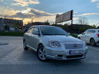 Toyota Avensis foto 3