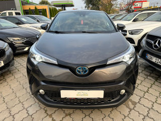 Toyota C-HR foto 2