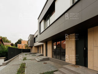 Vânzare, townhouse, 2 nivele, 5 camere, strada Anton Crihan, Centru foto 2