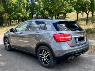 Mercedes GLA foto 2