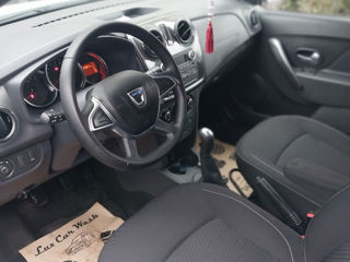 Dacia Sandero foto 2