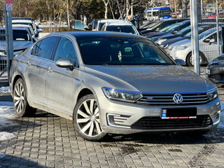 Volkswagen Passat foto 1