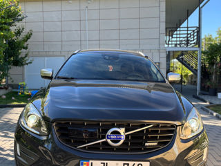 Volvo XC60 foto 1