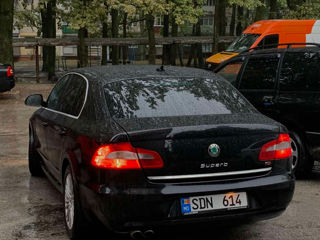 Skoda Superb foto 2