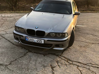 BMW 5 Series foto 3