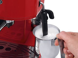 Capsule Coffee Maker Delonghi Eco311R foto 2