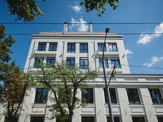 THE 1 / Doar 20 apartamente / 35 parcări / Curte privată spațioasă / strada București foto 2