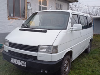 Volkswagen Caravelle foto 7