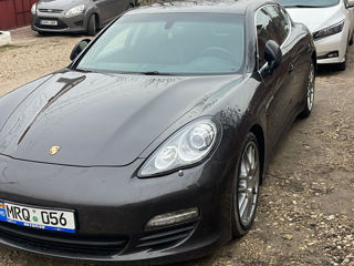 Porsche Panamera фото 0